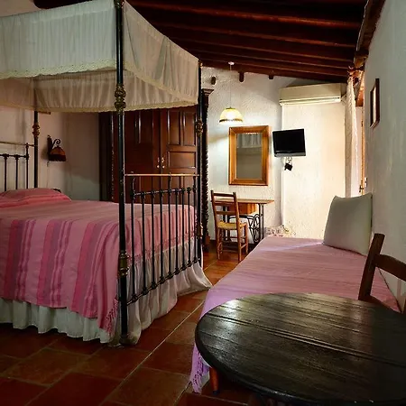 Linos بيت ريفي