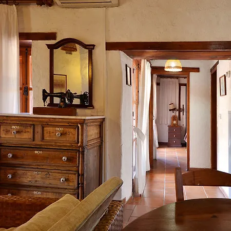 Linos 3* كاكوبرتريا