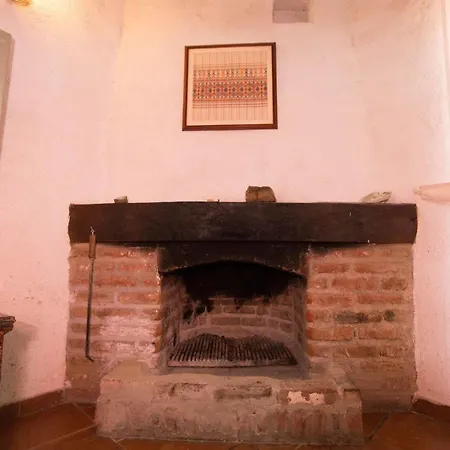 بيت ريفي Linos كاكوبرتريا