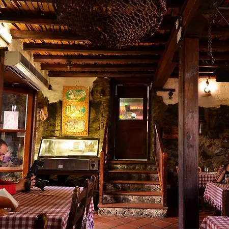 Linos Han Kakopetria