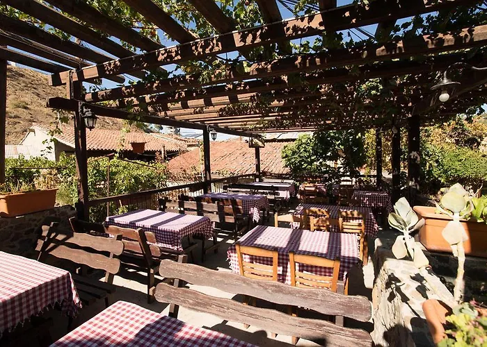 Linos Han/Misafirhane Kakopetria