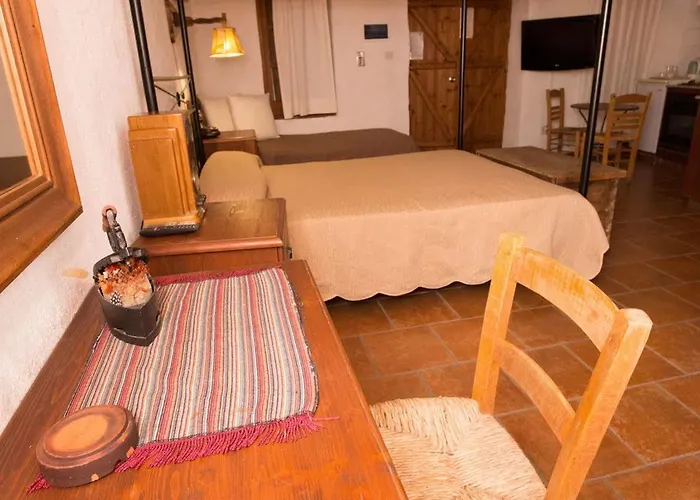 Linos Han/Misafirhane 3*